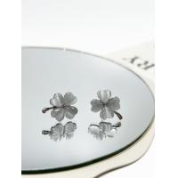 ราคา Claire Kos ต่างหูใบโคลเวอร์นำโชค (22211635183)