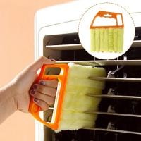 ราคา 2Pcs Window Venetian 7 Finger Dusting Cleaner Tool Hand Held Shades Brush Window Shutters Venetian Brush (22125166629)