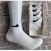 ราคา ถุงเท้าข้อสั้น ถุงเท้านักเรียนกันลื่น ผ้าดีไม่บาง ใส่สบาย ฟรีไซส์ ใส่ได้ทั้งชายและหญิง 5คู่1กล่อง (22567171878)