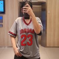 ราคา เสื้อคอวี โอเวอร์ไซส์ เสื้อเบสบอล เสื้อบาส เสื้อกีฬาแฟชั่น ผ้าไมโครเกรดพรีเมี่ยม (22018561599)