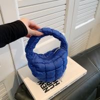 ราคา เริ่มต้น กระเป๋าถือ กระเป๋าสะพายไหล่ แต่งจับจีบ แบบนิ่ม สีพื้น ลายก้อนเมฆ สําหรับสตรี JIA SHOP (21901621401)