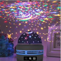 ราคา ไฟ LED ดาวหมุนได้ ไฟตกแต่งห้อง โคมไฟดาว รูปร่างทรงกลม สามารถฉายแสงรูปดวงดาวหลากสีได้ 360 โคมไฟLED แบบหมุนได้ โคมไฟกลางคืน โคมไฟโรแมนติกFlash LED Light (22677478138)