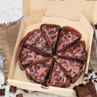 ราคา บราวนี่ถาด Brownie Box หน้าช็อคโกแลตชิพ (21785225230)