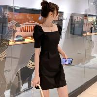 ราคา Korean มินิเดรสแขนสั้นทรงจีบ คอเหลี่ยม สีดำ (9581516482)