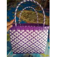 ราคา ตะกร้าสานเส้นพลาสติกลายสวยๆขนาดกลางทรงสี่เหลี่ยม (22642945371)