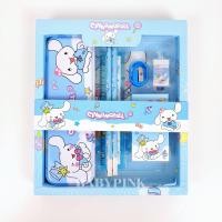 ราคา ชุดเครื่องเขียน ลายการ์ตูน Sanrio กล่องดินสอเหล็ก ดินสอไม้ ไม้บรรทัด ยางลบ สีเทียน 6สี กบเหลา (21175516844)