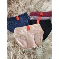 ราคา กางเกงในผู้หญิง กางเกงในสตรี XUI 9811 ผ้านิ่มใส่สบายไม่ระคายเคือง มีระบายลูกไม้ เอว 24 34 นิ้ว สะโพกได้ถึง 38 นิ้ว ฝ้าย (21320120343)