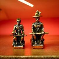 ราคา พระนเรศวร พระเจ้าตากสิน องค์ตั้งวัตถุมงคล ความสำเร็จในการทำงานและธุรกิจ ความกล้าหาญและความมั่นใจ องค์ทองเหลืองแท้ (22170447307)