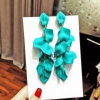 ราคา ต่างหูรูปกลีบกุหลาบสไตล์โบฮีเมียนต่างหูรูปดอกไม้สีแดงสีเหลืองสีน้ำเงินต่างหูพู่ยาวเครื่องประดับสำหรับงานแต่งงานงานปาร์ตี้ (21171095053)