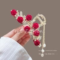 ราคา หรูหราเล็กๆน้อยๆสไตล์ชาแนลใหม่กิ๊บของผู้หญิงหวานสง่างามดอกกุหลาบคว้าคลิปขั้นตอนสั่นพู่ฉลามคลิปกิ๊บ (22670653731)