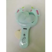 ราคา พัดลมมือ ไม่ต้องใช้ไฟฟ้า เพียงบีบใบพัดก็หมุน ช่วยคลายร้อน ออกกำลังข้อมือไปในตัว (17596034492)