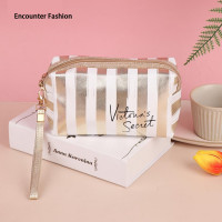 ราคา กระเป๋าเครื่องสำอาง VOCKOO Victoria S Secret VS Three Wash (22282377754)