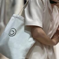 ราคา กระเป๋าผ้าแคนวาสพิมพ์ลายยิ้ม ขนาดใหญ่ Smile canvas bag (22273890273)