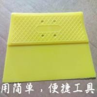 ราคา เกียงโป้วพลาสติก 4นิ้ว คละสี อันละ เกียงโป้ว PVC เกียงปาดยาแนว มีดโป้วพลาสติก (21844235359)