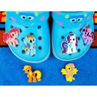 ราคา Sale ตุ๊กตาติดกระเป๋าและรองเท้า Crocs ลายการ์ตูน (12629971639)