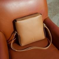 ราคา JOURNEY BOX STANDARD กระเป๋าสะพาย Box shape (21595670081)