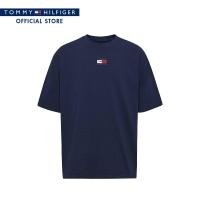 ราคา Tommy Jeans เสื้อยืดผู้ชาย รุ่น DM0DM18686 DCC สีน้ำเงิน ทรง Oversized Fit (21430024799)
