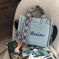 ราคา JIRASTUDIO BEAM S กระเป๋าปักชื่อ กระเป๋าผ้าปักชื่อ กระเป๋าสะพายข้าง กระเป๋าถือผู้หญิง กระเป๋าถือ (19397743757)