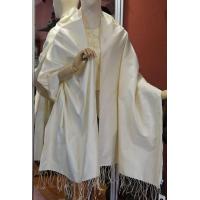 ราคา ผ้าคลุมไหล่ผ้าไหม ทอมือโบราณ ยกดอก 8ตะกอ ขนาด 60x200ซม ลายลูกแก้วใหญ่ มีชายครุย สีขาวงาช้าง รหัส ZYB TT 0331671046 (21685796714)