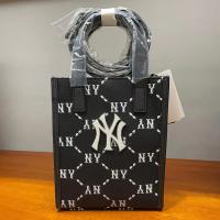 ราคา MLB ของแท้ 100 NEW YORK YANKEES Women Bags Cross Body Shoulder Bags mlb bag กระเป๋าสะพายข้าง mlb กระเป๋า (22217822797)