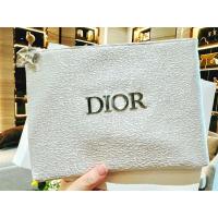 ราคา Gift จาก Dior กระเป๋า Pouch limited ตามช่วงเทศกาล (21787554206)