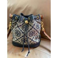 ราคา กระเป๋า Tory burch ขนมจีบ ขนาด 8x9 นิ้ว มือสองสภาพดีมาก ผ้าไม่มีขาด ใช้งานได้ยาวๆ (21841871236)