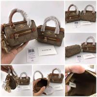ราคา กระเป๋าสตางค์ กระเป๋าใส่เหรียญ COACH LONG STRAP 4 นิ้ว x 2 25 นิ้ว x 2 75 นิ้ว (21898236373)