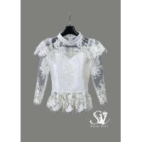 ราคา Sira Siri ชุดไทยเสื้อลูกไม้สีขาวแขนยาว ทรง ร 5 มาพร้อมกับผ้าถุงไหมแพรทิพย์ทอลายการบินสีชมพูกลีบบัว ชุดไทยผ้าลูกไม้ ผู้หญิง (22350795275)