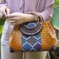 ราคา กระเป๋ากระจูดสาน ขนาดกว้าง12นิ้ว สูง8นิ้ว บุผ้าฝ้ายและมีซิป กระเป๋าแฮนด์เมด ของฝากของขวัญ ตะกร้าสาน กระเช้าสาน (22559498901)