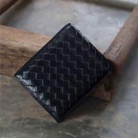 ราคา Standard Lambskin Short Wallet กระเป๋าสตางค์หนังแกะสานแท้ (22408142632)