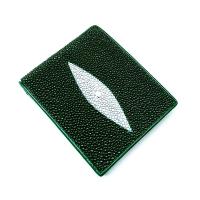 ราคา เก็บบัตรและเงินของคุณได้รวดเร็ว ด้วยกระเป๋าสตางค์หนังปลากระเบนแท้ สีเขียวเข็ม ดีไซน์มาสำหรับใส่เงิน บัตรเครดิต มาในขนาดกะทัดรัด (18878400149)