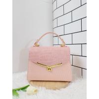 ราคา กระเป๋าผ้าไทย ทรงกล่อง 10 นิ้ว ลายพรพิมล พร้อมสาย อะไหล่ทอง (21546555016)