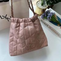 ราคา กระเป๋าสะพาย Lyn infinite 2024 งานขายดี ใส่ไอแพดได้ (21621762494)