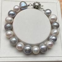 ราคา สร้อยข้อมือไข่มุกแท้ สีขาวสลับสีเทาฟ้า มุกแท้มีใบรับประกัน (19250362265)