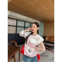 ราคา PLOYPA STUDIO เสื้อสีชมพูน่ารัก ปกปักน้องกระต่ายระบายพรีทชั้นๆ แขนยาวซีทรูปักลายดอกไม้ (20444668600)