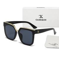 ราคา CARRKEN แว่นกันแดดทรงสี่เหลี่ยมรุ่นใหม่แบบเกาหลี กรอบโลหะ PC แว่นกันแดดแฟชั่นสำหรับผู้หญิง แว่นตาผู้ชาย HD สำหรับกลางแจ้งและขับรถ ป้องกันรังสี UV K111 (22042235275)