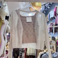 ราคา MesubShop ชุดเซ็ต2ชิ้น เสื้อสายเดี่ยวเอวจั้ม เสื้อคลุมผ้าบาง ผ้าไหมพรมยืดเยอะ น่าร้าก พร้อมส่ง รุ่น ลิเก (21919627121)