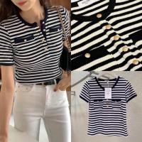 ราคา CLN stripe top 350 เสื้อยืดผ้านิตเนื้อร่องอย่างดี รุ่นใหม่ดีเทลลายเส้นตัดขอบสีทูโทน แต่งกระดุมสีทองปั๊มลายแบรนด์ งานสั่งทำพิเศษ สวยดูแพงมากๆ (22759171838)