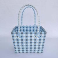 ราคา ตระกร้าสาน เส้นพลาสติกสาน ตระกร้าใส่ของ ตระกร้าใส่ผ้า ตระกร้าจ่ายตลาด ขนาดกว้าง 20 ยาว30 สูง 23CM วัดจากขอบปาก (22044746874)