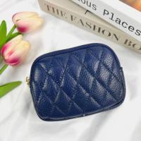 ราคา กระเป๋าใส่เหรียญ หนังแท้เหรียญลายตางราง ยาว 4 5 นิ้ว ขนาดกระทัดรัด มีห่วงโซ่คล้องกุญแจ กระเป๋าสตางค์ กระเป๋าตัง (17457880170)