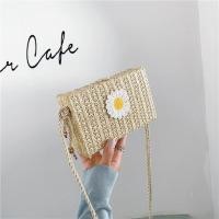 ราคา กระเป๋าแฟชั่นลายสาน กระเป๋ารุปกล่องสี่เหลี่ยม งานสะพายข้าง สานหน้าดอกไม้ (22229077871)