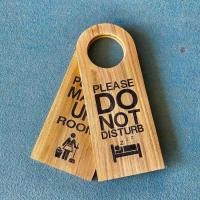 ราคา ป้ายไม้ ป้ายห้ามรบกวน ป้ายแขวนประตู ป้ายไม้คล้องประตู Hang do not disturb สำหรับห้องพักโรงแรม รีสอร์ท แกะสลักหน้าหลัง แบบอื่นๆ ทักแชทมานะคะ (22597272658)