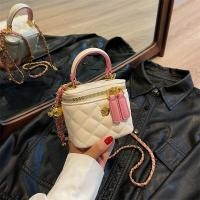 ราคา กระเป๋าผู้หญิงใบเล็กสายโซ่ลายสี่เหลี่ยมข้าวหลามตัดสไตล์ชาแนลกระเป๋าสะพายข้างสะพายไหล่แมทช์ลุคง่ายแบบใหม่ปี2023กระเป๋าทรงจีบแบบถือสีตัดกัน (21615708347)