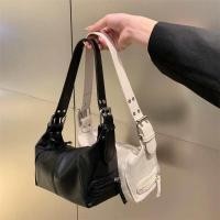 ราคา กระเป๋าสะพาย กระเป๋าแฟชั่นเกาหลี หนังสีขาวและดำ ปรับระดับความยาวได้ กระเป๋าทรงหมอนน่ารัก (21490553902)