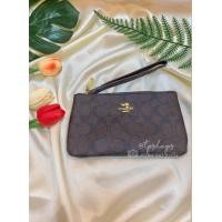 ราคา พร้อมส่ง กระเป๋าคล้องมือ กระเป๋าคล้องแขน กระเป๋าสตางค์โค้ช ขนาด 7 K5 (22429347578)