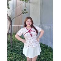 ราคา ใหม่เสื้อยืดพิมพ์ลายเชอร์รี่รุ่นฮิต คอวีผูกโบว์ทรงสวยเหมาะสาวอวบXXL (22619000949)