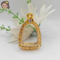 ราคา ฟรี ห่วงและยางรอง กรอบพระชุบทองล้อมเพชร ใส่หลวงพ่อเงิน กว้าง2 2 สูง2 8ซม ขนาดจอกระจก (19639345687)