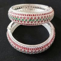 ราคา กำไล กำไลชุดไทย สร้อยข้อมือ ประดับพลอยนพเก้า เครื่องประดับล้านนา (1891122587)