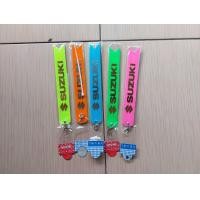 ราคา ริบบิ้นสะท้อนแสงห้อยท้ายรถ ริบบิ้นห้อยท้ายรถยนต์ 1เส้นมี2สี ยาว15ซม ขาย1เส้น และ คู่ (15800012911)