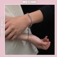 ราคา จัดส่งในกทม 2PC สร้อยข้อมือเงินคู่รักแฟชั่นเกาหลีสไตล์เรียบง่ายเหมาะสำหรับคู่รักและเพื่อนซี้ (22448446577)